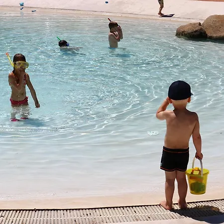 פארק נופש Villaggio L'ultima בארי סארדו